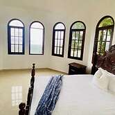 El Castillo Tropical