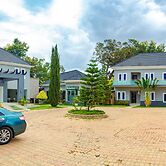 The Point Hotel and Suites