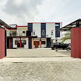 Super OYO 3702 Homestay Bougenville Syariah