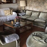 6-bed Cottage Sleeps 12 With Gardens