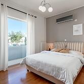 Elegant 3 Dbrm apt iin the Heart of Glyfada