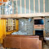 Rustic Luxury Farm Cabin Located in Hwedza - 2031