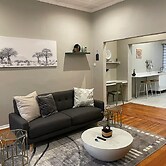 Contemporary 2 bed in Suburbs - 2081