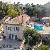 Serenity - Beautiful Newly Renovated Villa Close to Lakka