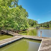 Charming Abbeville Home w/ Private Boat Dock!