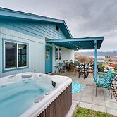 East Wenatchee Home w/ Yard & Hot Tub!