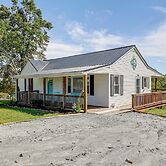 Beautiful Views & Gas Grill: Sparta Getaway!