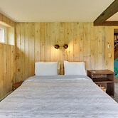 Serene Salisbury Rental Home on 26 Acres w/ Deck!