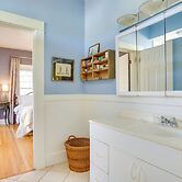 Vintage Home w/ Mtn Views: 12 Mi to Patagonia Lake