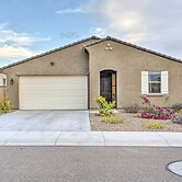 New-build Glendale Home w/ Hot Tub + Putting Green