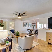 5 Mi to Ocotillo Golf Course: Chic Sun Lakes Home!