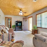 Charming Subiaco Getaway Near Arkansas River!