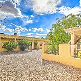 Casa Grande Getaway w/ Access to Golf Course!