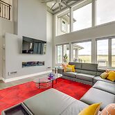 Spacious Southern Colorado Home w/ Mountain Views