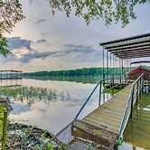 Lakefront Arkansas Abode - Deck, Grill & Fire Pit