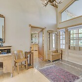 Stunning Sheridan Ranch Villa: Mountain View!
