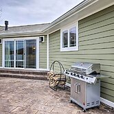 Modern Marlinton Home w/ Hot Tub & Mtn Views!
