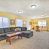 Pet-friendly Duplex - Near Skyline Drive!