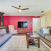 Family-friendly Mobile Retreat w/ Spacious Yard!