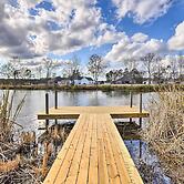 Lakefront Wetumpka Escape w/ Furnished Deck!