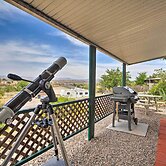 6 Mi to Old Town, Panoramic Views: Cottonwood Gem!