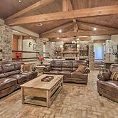 Dularge Grand Villa - Steps to Marina + Fishing!