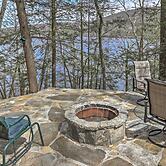 Dainty New Preston Cottage w/ Dock & Lake Views!