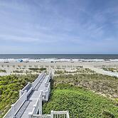 Large-group Getaway - Beachfront Home w/ Pool!