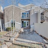 Loveland Townhome: Walkable to Lake & Park!