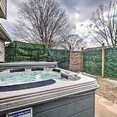 East Earl Retreat w/ Hot Tub < 4 Mi to Town!