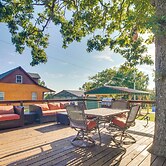 Incredible Log Home: 1 Mile From Lake Tenkiller