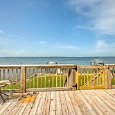 Coastal Escape: Bayfront Home w/ Dock & Views