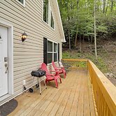 'greystone' Creekside Cabin: Hike, Fish & Explore!