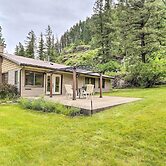 Columbia Falls Home: 14 Mi to Glacier Natl Park!
