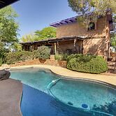 Eclectic Tucson Home 2 Mi to Saguaro National Park