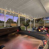 Family-friendly Lakeland Home w/ Private Hot Tub!