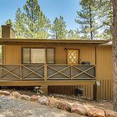 Cozy Cabin in Greer: Hike, Bike & Ski!