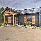 Graford Cabin w/ Rooftop Deck & Lake Views!