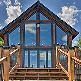 'red Sweetheart Barn Studio' w/ Mtn & River Views!