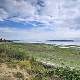 Cozy Port Orchard Home w/ Grill & Fire Pit!