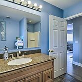 Cozy Port Orchard Home w/ Grill & Fire Pit!