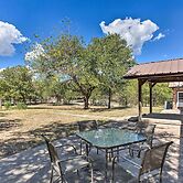 Lovely 'anna Fink House' w/ Patio & Fire Pit