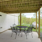 Cozy Kentucky Retreat - Deck, Near Ark Encounter!