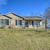 Berkeley Springs Vacation Home w/ Fire Pit!