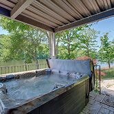 Waterfront Smith Mountain Lake Home w/ Boat Dock!