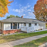 Updated Pet-friendly Home - 9 Mi to Ski Area!