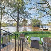 15 Mi to Gloucester: Waterfront Mathews Home!