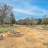 Spacious Lakefront Home w/ Fire Pit & Fun Barn!