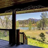 Deck, Grill & River Access: California Escape!