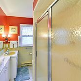 Charming Pet-friendly Vacation Rental w/ Backyard!